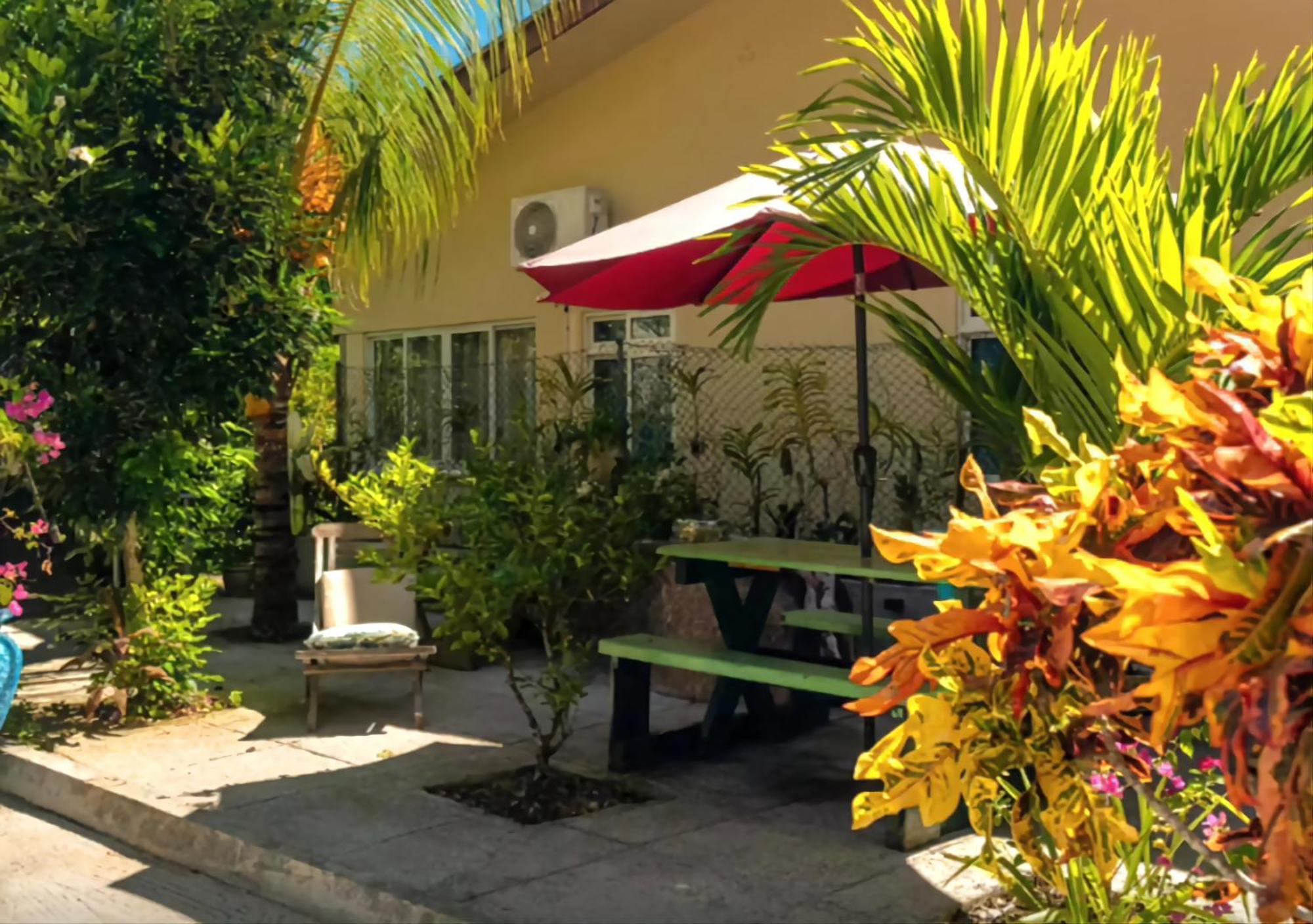 Milles Montagnes Residence Anse Royale Exterior foto