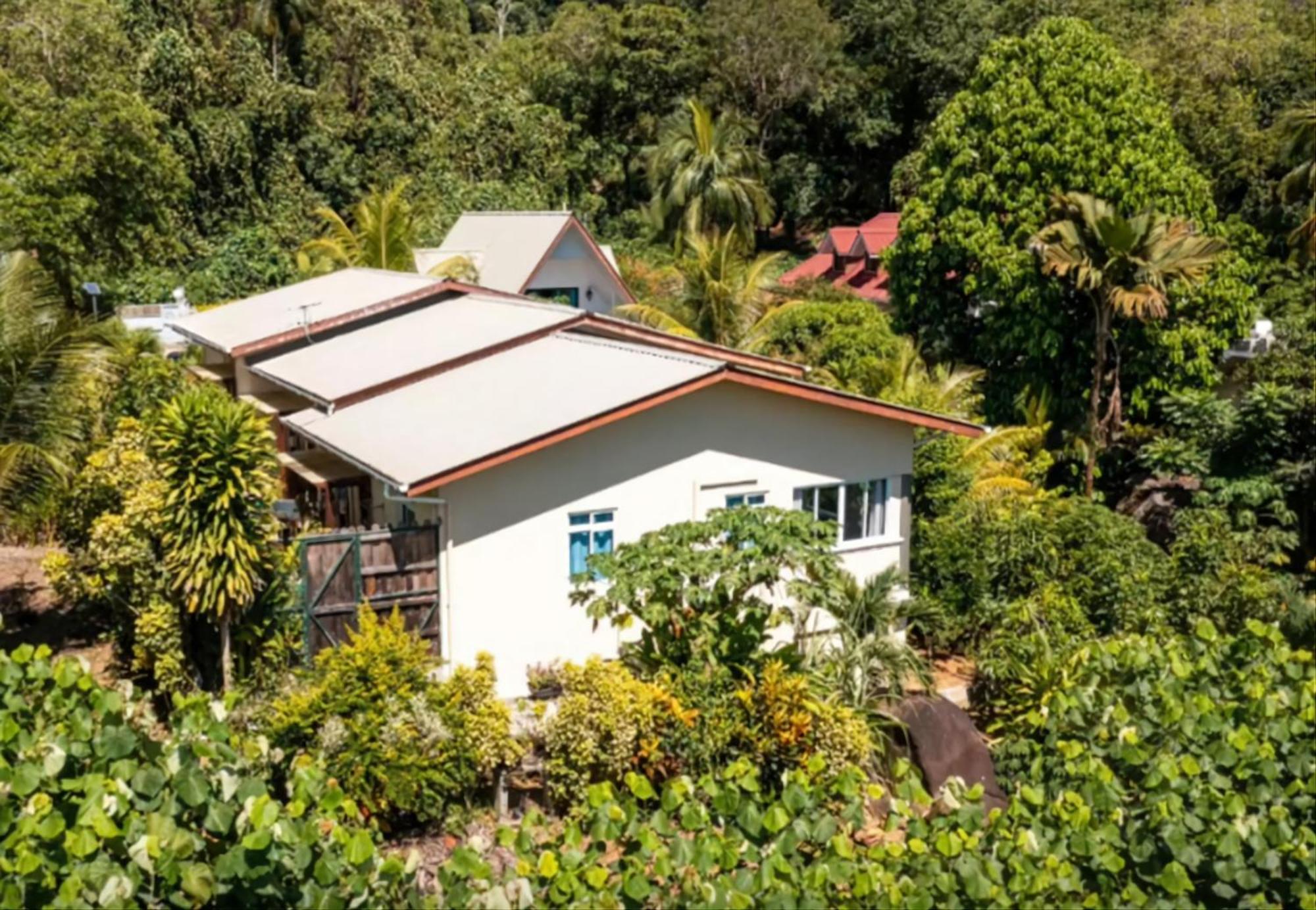 Milles Montagnes Residence Anse Royale Exterior foto