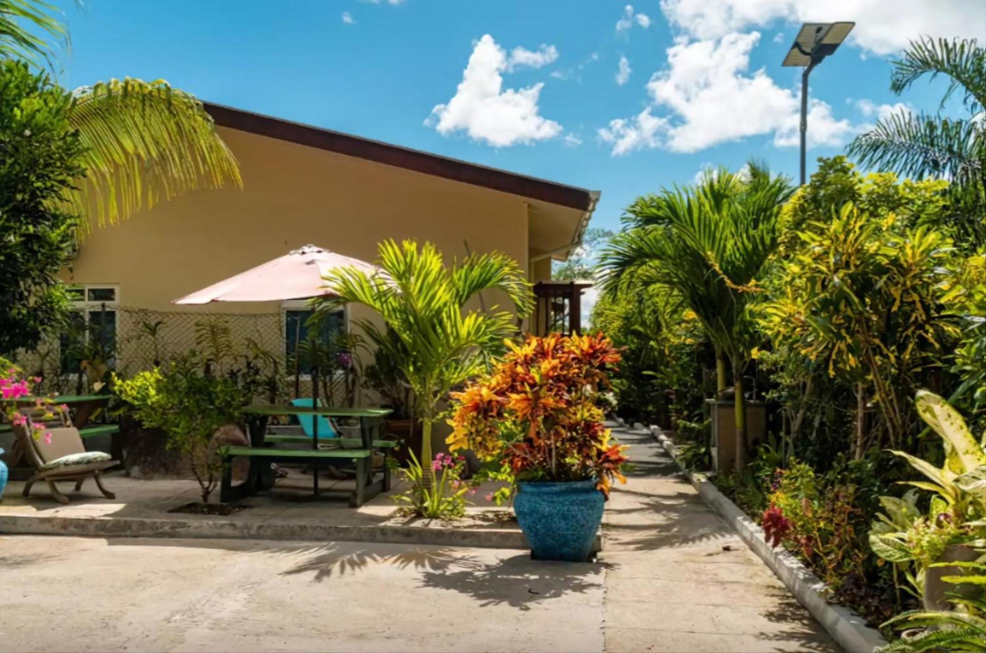 Milles Montagnes Residence Anse Royale Exterior foto