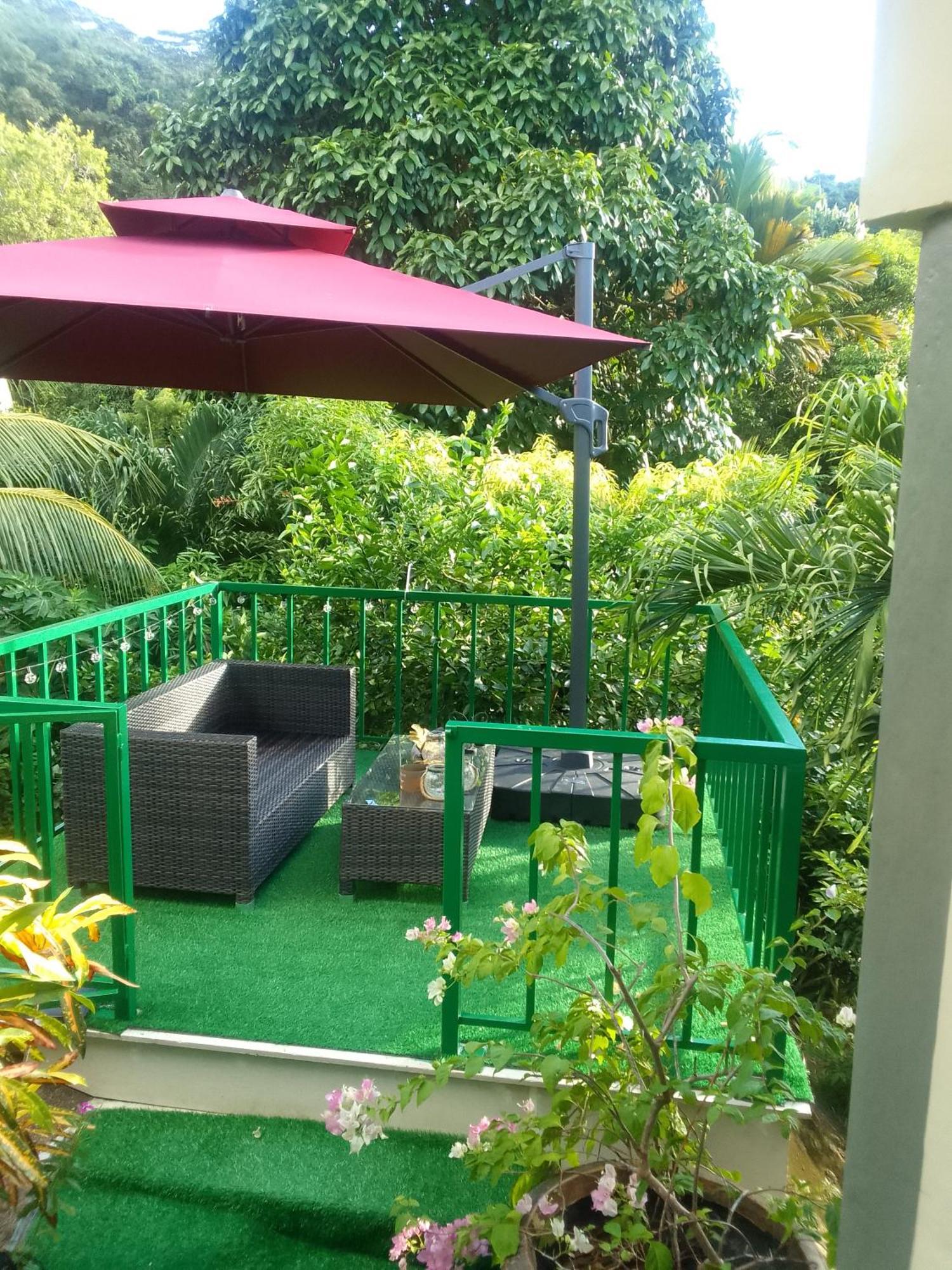 Milles Montagnes Residence Anse Royale Exterior foto